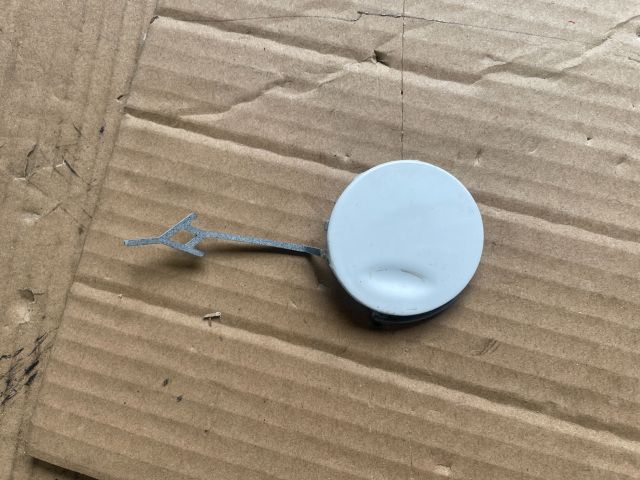 bontott OPEL INSIGNIA Első Vonószem Burkolat