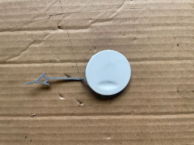 bontott OPEL INSIGNIA Első Vonószem Burkolat