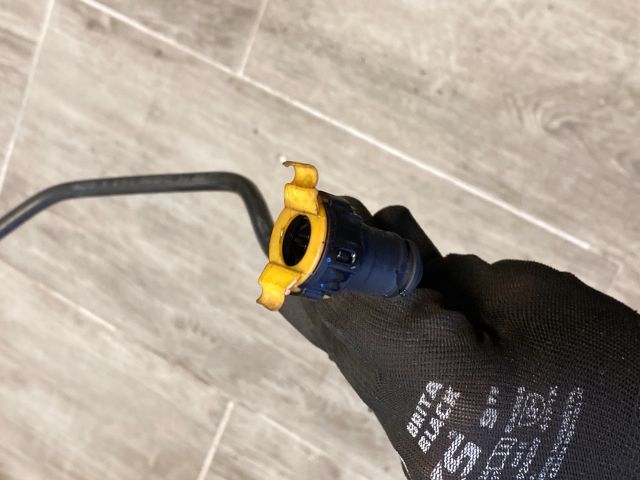 bontott OPEL INSIGNIA Fékcső (Gumi)