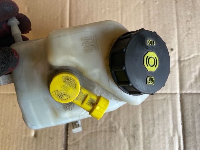 bontott OPEL INSIGNIA Fékfolyadék Tartály