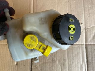 bontott OPEL INSIGNIA Fékfolyadék Tartály