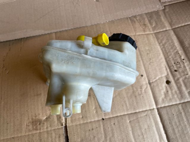 bontott OPEL INSIGNIA Fékfolyadék Tartály