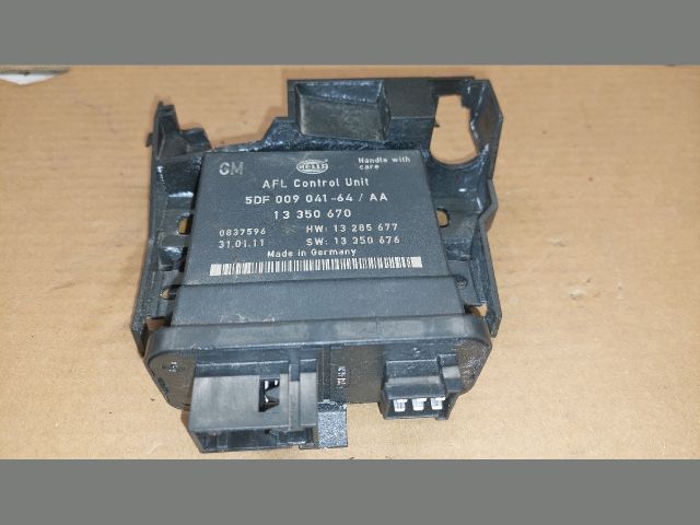 bontott OPEL INSIGNIA Fényszóró Elektronika