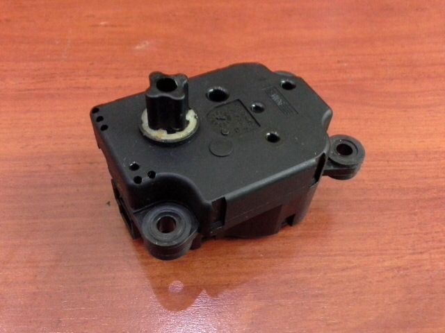 bontott OPEL INSIGNIA Fűtés Állító Motor