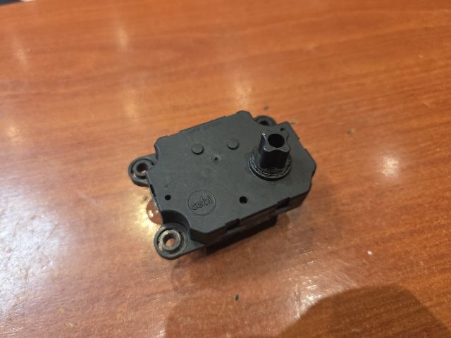 bontott OPEL INSIGNIA Fűtés Állító Motor