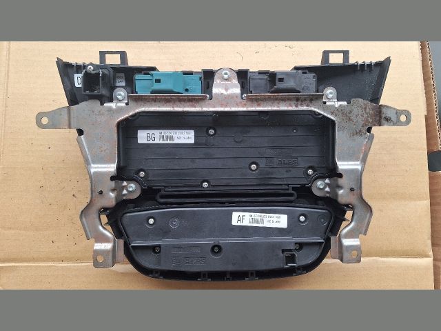 bontott OPEL INSIGNIA Fűtéskapcsoló (digit klímás)