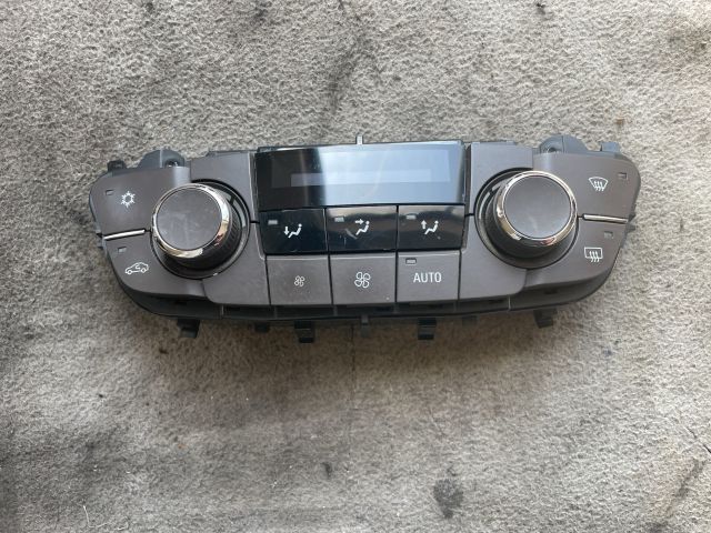 bontott OPEL INSIGNIA Fűtéskapcsoló (digit klímás)