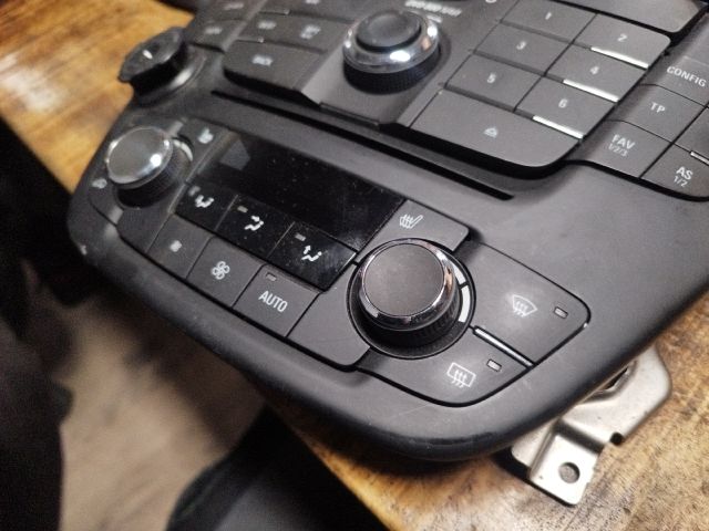 bontott OPEL INSIGNIA Fűtéskapcsoló (digit klímás)