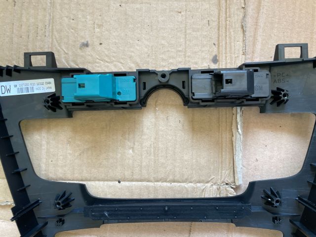 bontott OPEL INSIGNIA Fűtéskapcsoló Keret