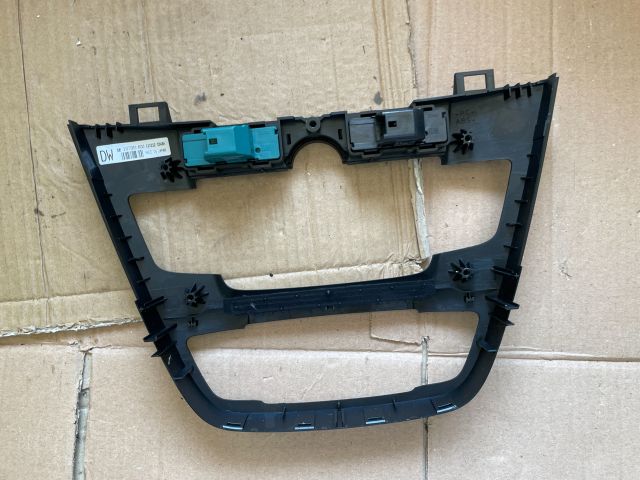 bontott OPEL INSIGNIA Fűtéskapcsoló Keret