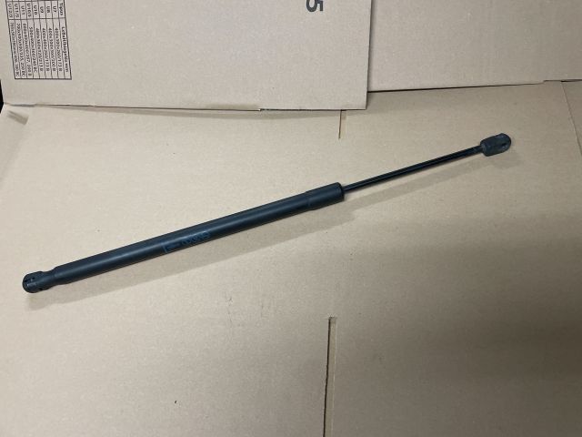 bontott OPEL INSIGNIA Gázrugós Kitámasztó Teleszkóp Csomagtérajtó Bal