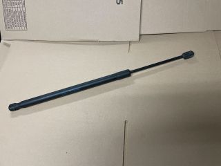 bontott OPEL INSIGNIA Gázrugós Kitámasztó Teleszkóp Csomagtérajtó Bal