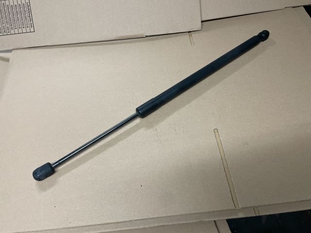 bontott OPEL INSIGNIA Gázrugós Kitámasztó Teleszkóp Csomagtérajtó Bal