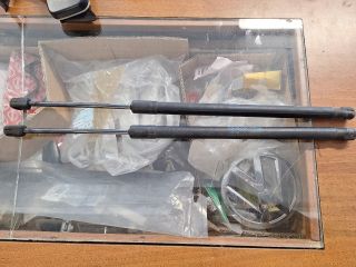 bontott OPEL INSIGNIA Gázrugós Kitámasztó Teleszkóp Pár Csomagtérajtó