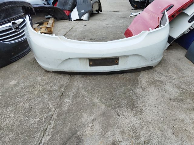 bontott OPEL INSIGNIA Hátsó Lökhárító (Részeivel)