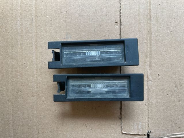bontott OPEL INSIGNIA Hátsó Rendszámtábla Világítás