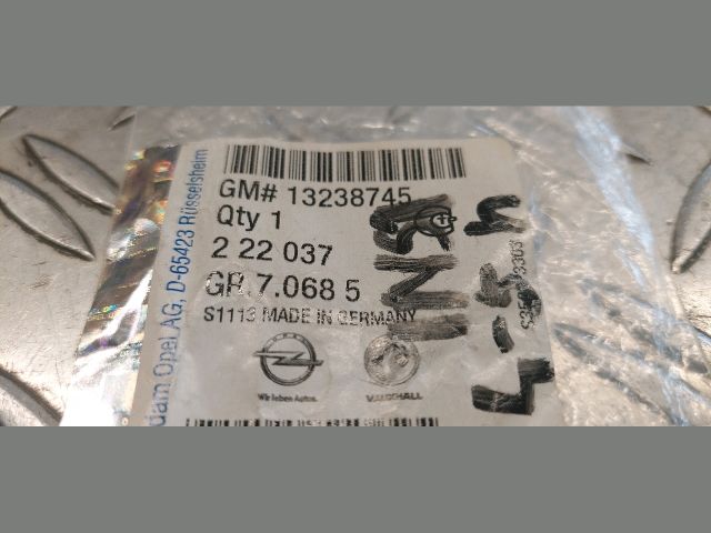 bontott OPEL INSIGNIA Hátsó Vonószem Burkolat