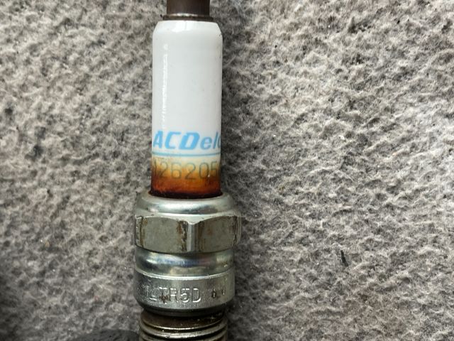 bontott OPEL INSIGNIA Izzító/Gyújtó Gyertya