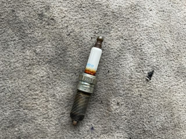 bontott OPEL INSIGNIA Izzító/Gyújtó Gyertya