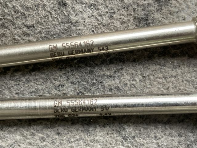 bontott OPEL INSIGNIA Izzító/Gyújtó Gyertya