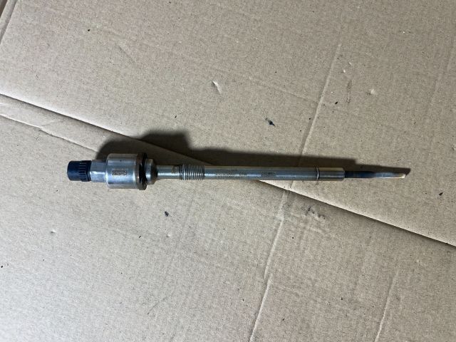 bontott OPEL INSIGNIA Izzító/Gyújtó Gyertya