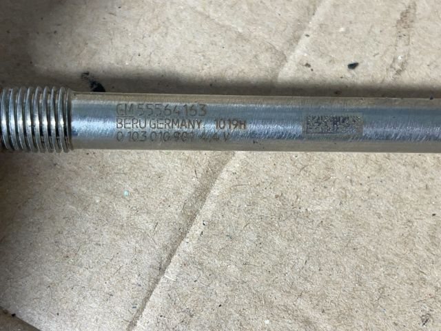 bontott OPEL INSIGNIA Izzító/Gyújtó Gyertya