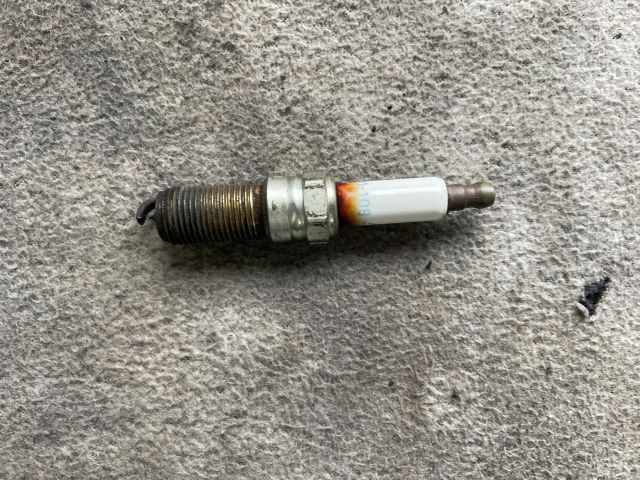 bontott OPEL INSIGNIA Izzító/Gyújtó Gyertya