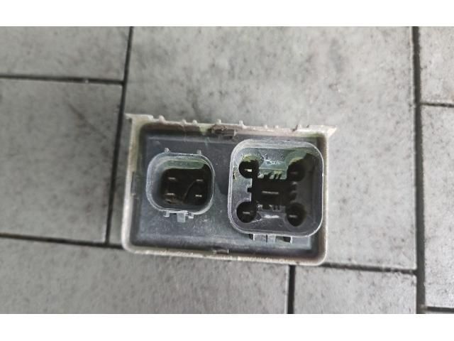 bontott OPEL INSIGNIA Izzító Relé