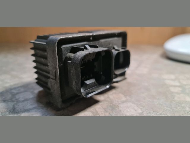 bontott OPEL INSIGNIA Izzító Relé