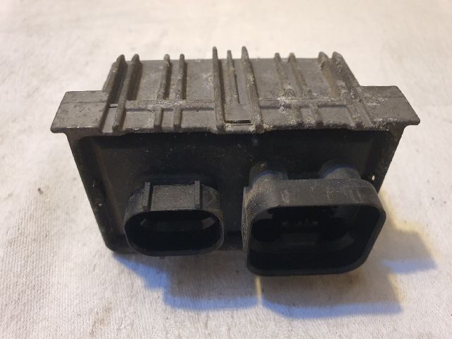 bontott OPEL INSIGNIA Izzító Relé