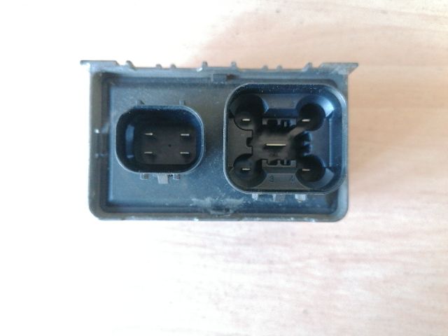 bontott OPEL INSIGNIA Izzító Relé