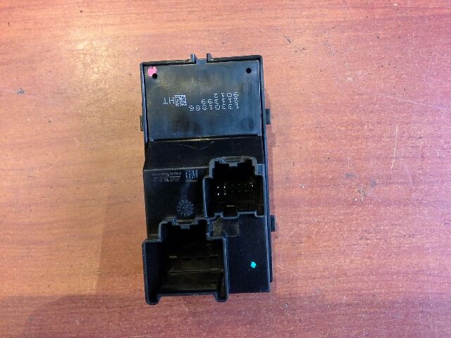 bontott OPEL INSIGNIA Jobb első Ablakemelő Kapcsoló