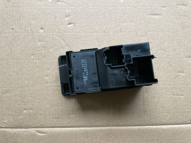 bontott OPEL INSIGNIA Jobb első Ablakemelő Kapcsoló