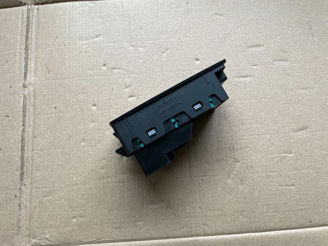 bontott OPEL INSIGNIA Jobb első Ablakemelő Kapcsoló