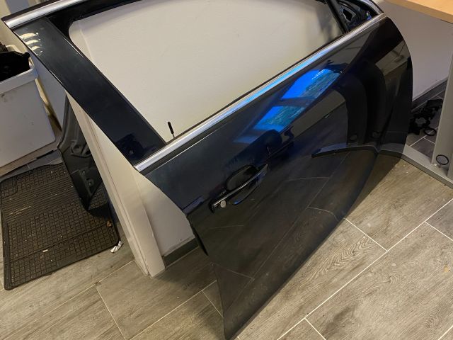 bontott OPEL INSIGNIA Jobb első Ajtó (Üres lemez)