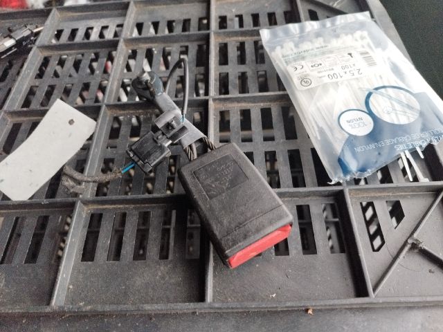 bontott OPEL INSIGNIA Jobb első Biztonsági Öv Csat