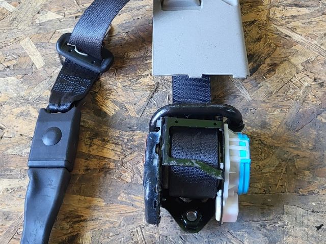 bontott OPEL INSIGNIA Jobb első Biztonsági Öv