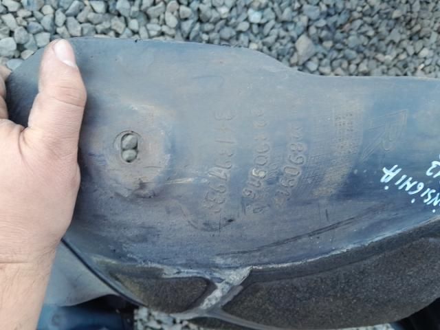 bontott OPEL INSIGNIA Jobb első Dobbetét (Kerékjárati, Műanyag)