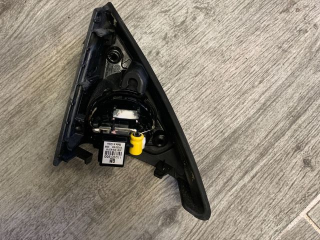 bontott OPEL INSIGNIA Jobb első Kis Hangszóró Burkolat