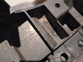 bontott OPEL INSIGNIA Jobb első Oldal Lökhárító Tartó (Műanyag)