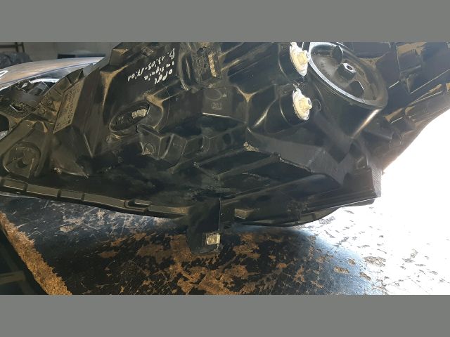 bontott OPEL INSIGNIA Jobb Fényszóró