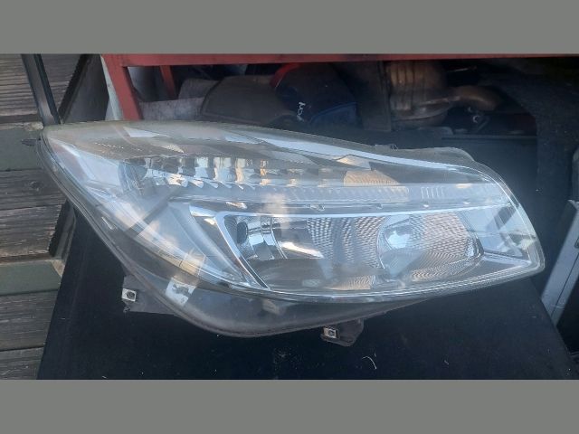 bontott OPEL INSIGNIA Jobb Fényszóró