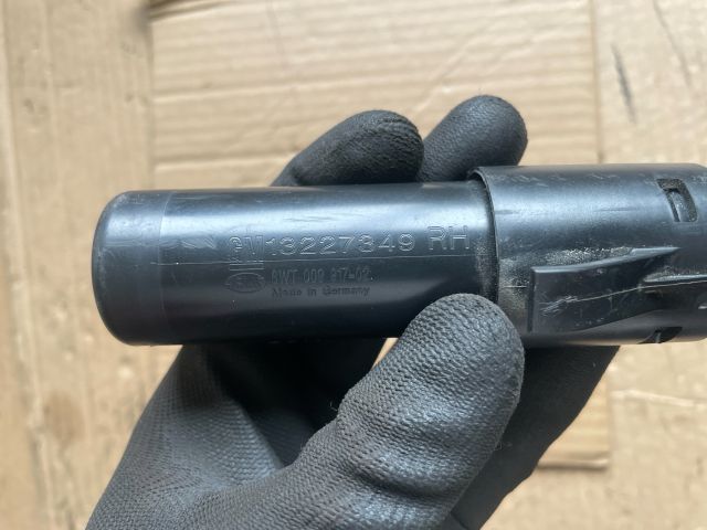 bontott OPEL INSIGNIA Jobb Fényszórómosó Fúvóka