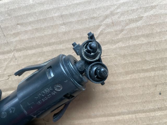 bontott OPEL INSIGNIA Jobb Fényszórómosó Fúvóka