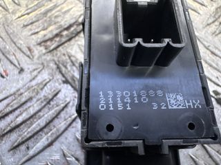 bontott OPEL INSIGNIA Jobb hátsó Ablakemelő Kapcsoló