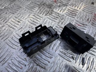 bontott OPEL INSIGNIA Jobb hátsó Ablakemelő Kapcsoló