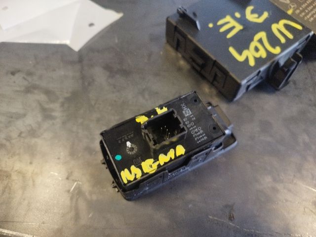 bontott OPEL INSIGNIA Jobb hátsó Ablakemelő Kapcsoló