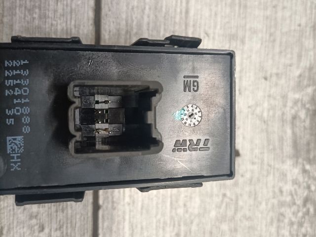 bontott OPEL INSIGNIA Jobb hátsó Ablakemelő Kapcsoló