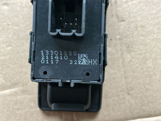 bontott OPEL INSIGNIA Jobb hátsó Ablakemelő Kapcsoló