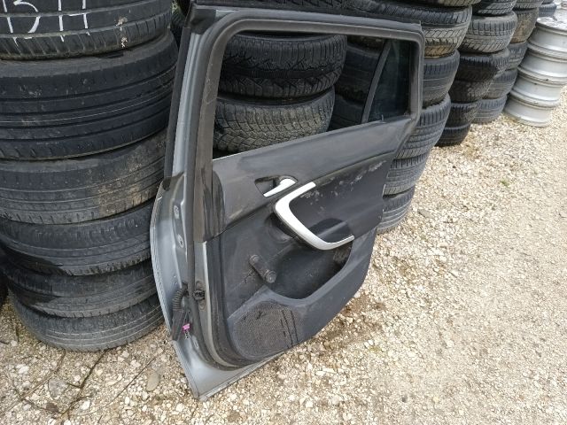 bontott OPEL INSIGNIA Jobb hátsó Ajtó (Részeivel)